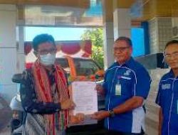 Jalin Kemitraan BNI Serahkan Bantuan Mobil New Triton Untuk KSP Swastisari Kupang