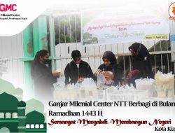 Meriahkan ibadah puasa ramadhan, GMC NTT Bagi Takjil di Depan Kampus Muhammadiyah Kupang