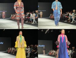 Amazing Busana Karya Emas 14 Desainer NTT Tampil Memukau Ratusan Penonton di ajang Indonesia Fashion Week 2022