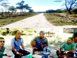 Persiapan Kunjungan Gubernur NTT, 4 Kades di Malaka Pimpin Warga Kerja Bakti di Jalan Pantai Abudenok